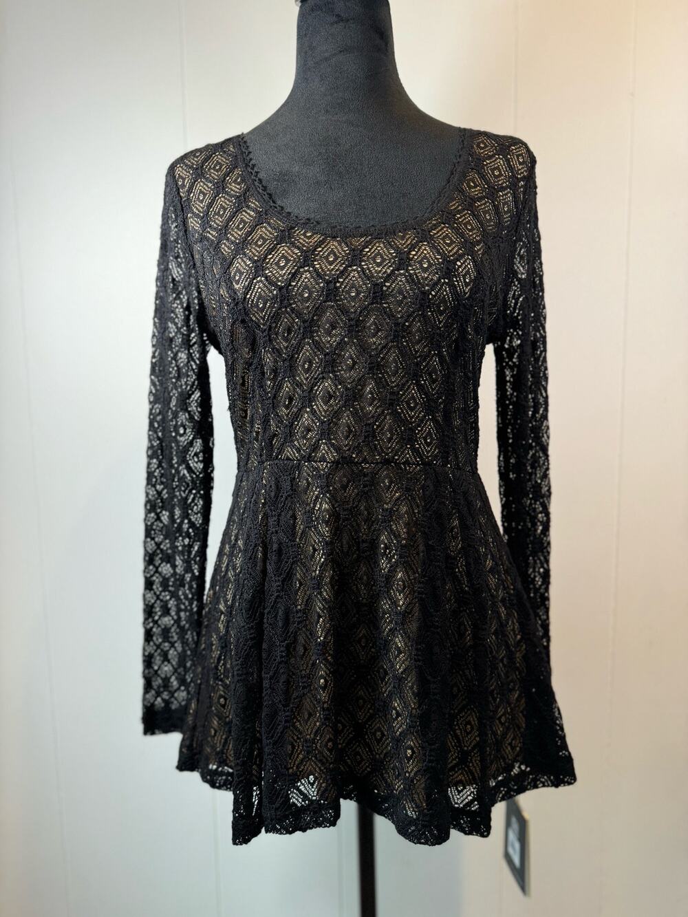 Catherine Malandrino for Design Nation Black Lace Tunic Top Size S, NWT